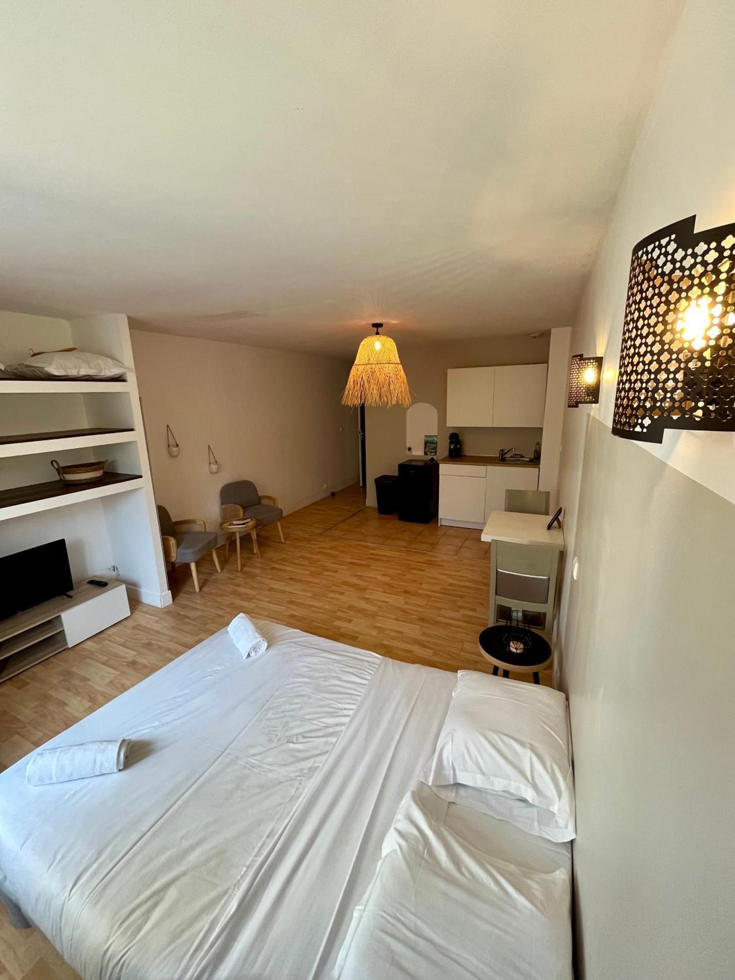 Appartement Chloe Du Lac Montferrat  Exterior foto